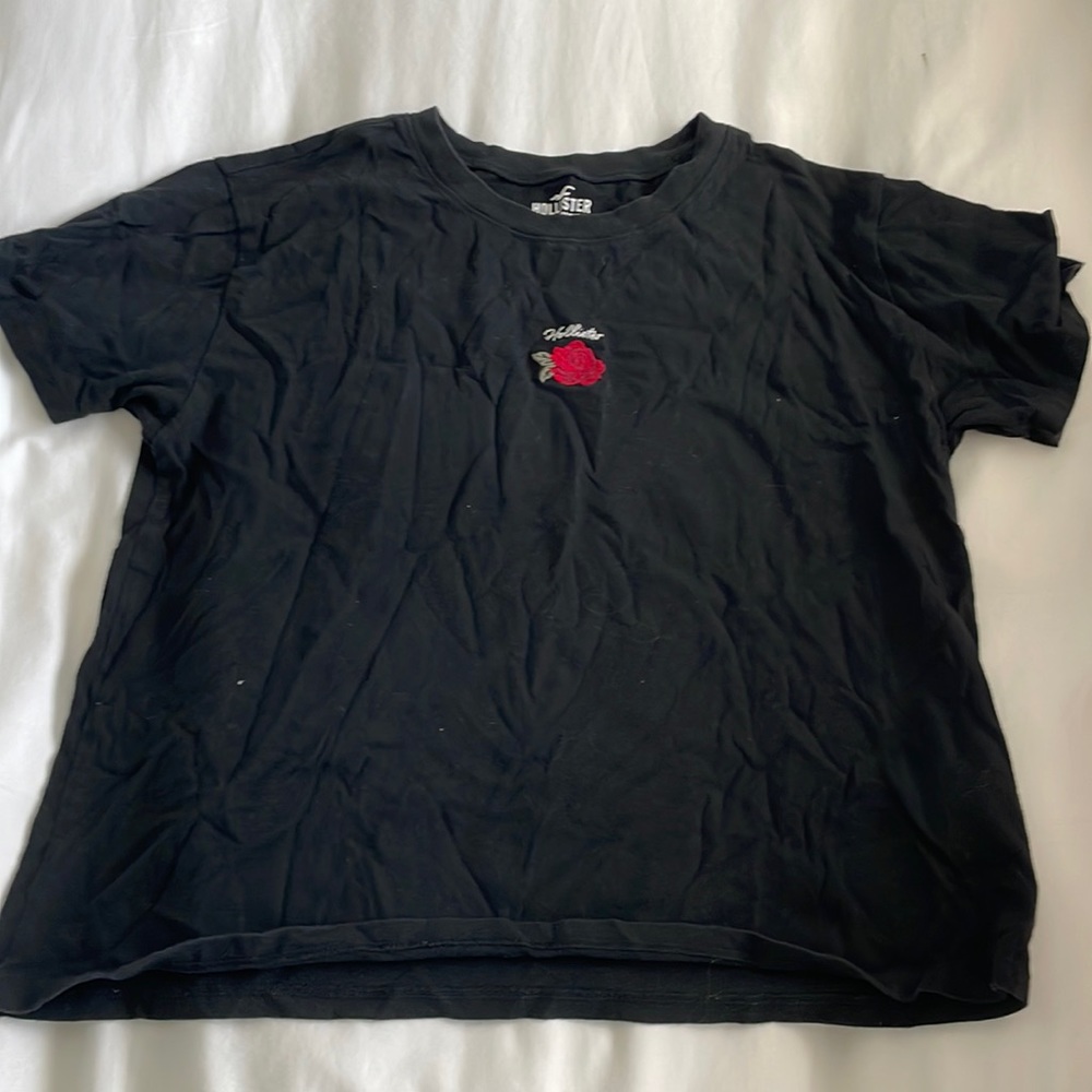Black Hollister rose top